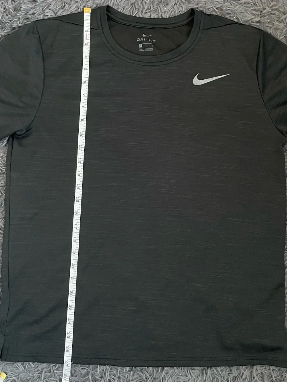 Men Size Large Nike Dri-Fit Black Gray Workout T-Shirt